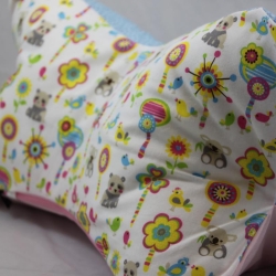 Knochenkissen mit Bezug