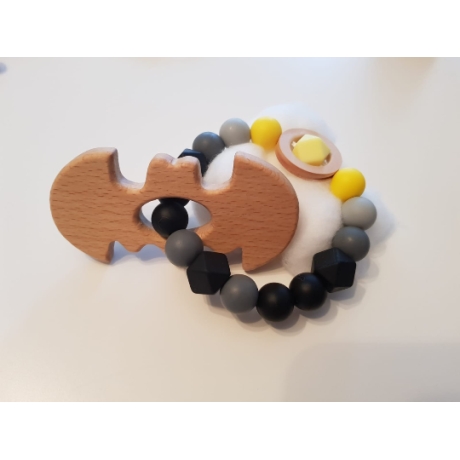 Greifling / Beißring aus Silikonperlen mit Holzfledermaus