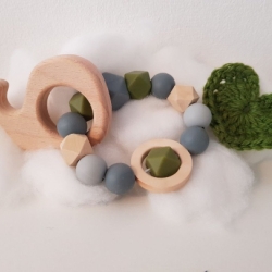 Greifling / Beißring aus Silikonperlen mit Holzelement