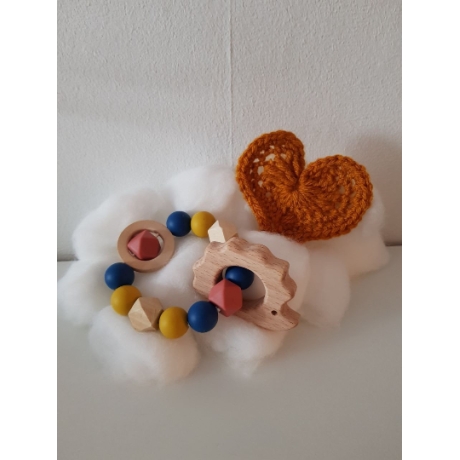 Greifling / Beißring aus Silikonperlen mit Holzelement