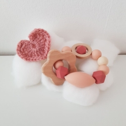 Greifling / Beißring aus Silikonperlen mit Holzelement