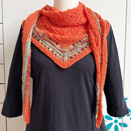 Dreiecktuch Orange in Lochmuster handgestrickt ca 45 x 200 cm