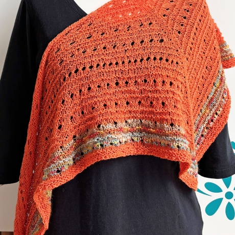 Dreiecktuch Orange in Lochmuster handgestrickt ca 45 x 200 cm