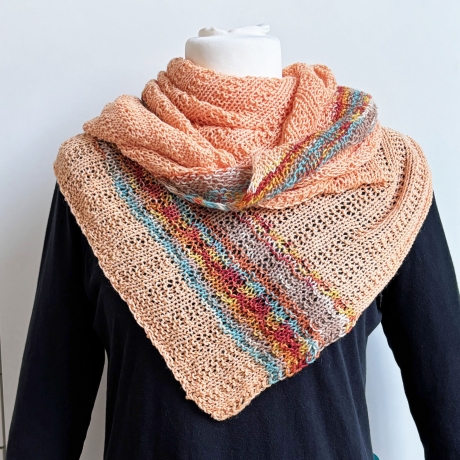 Asymmetrisches Dreiecktuch Apricot handgestrickt ca 85 x 200 cm