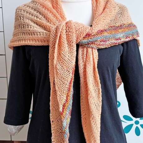 Asymmetrisches Dreiecktuch Apricot handgestrickt ca 85 x 200 cm
