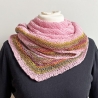 Rosa Dreiecktuch in flachen Rippen handgestrickt ca 80 x 200 cm