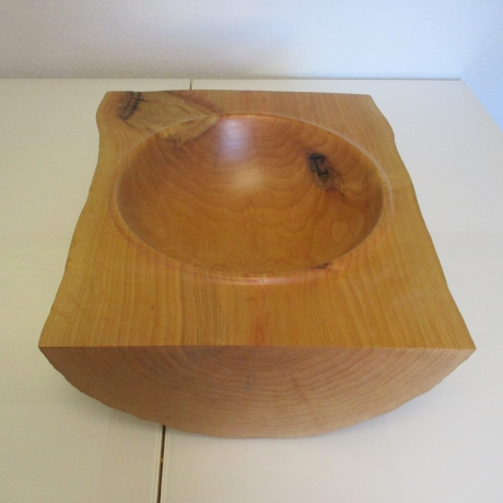 Handgedrechselte Schale / Holzschale aus Walnussholz