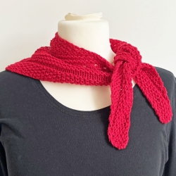 Minituch Kirschrot gestrickt mit Schurwolle (Merino) ca 22x100 cm