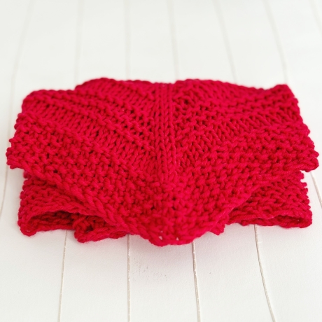 Minituch Kirschrot gestrickt mit Schurwolle (Merino) ca 22x100 cm