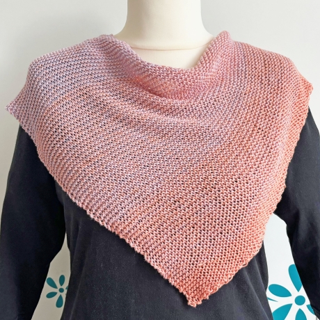 Kleines Stricktuch Flieder Apricot handgestrickt ca 40 x 115 cm