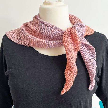 Kleines Stricktuch Flieder Apricot handgestrickt ca 40 x 115 cm
