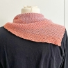 Kleines Stricktuch Flieder Apricot handgestrickt ca 40 x 115 cm