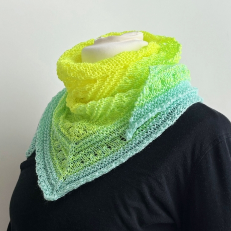 Mini Stricktuch Neon Verlauf handgestrickt ca 45 x 130 cm