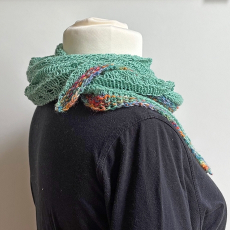 Dreiecktuch Dunkel Mint handgestrickt mit Seide ca 35 x 175 cm