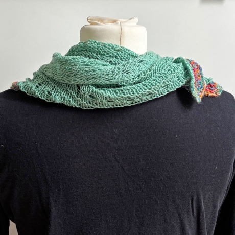 Dreiecktuch Dunkel Mint handgestrickt mit Seide ca 35 x 175 cm