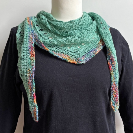 Dreiecktuch Dunkel Mint handgestrickt mit Seide ca 35 x 175 cm