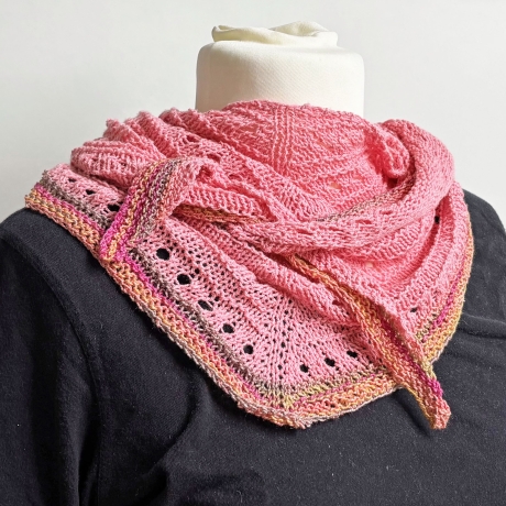 Dreieckstuch Flamingo Rosa mit Seide handgestrickt ca 35 x 170 cm