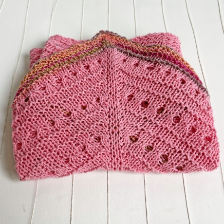 Dreieckstuch Flamingo Rosa mit Seide handgestrickt ca 35 x 170 cm