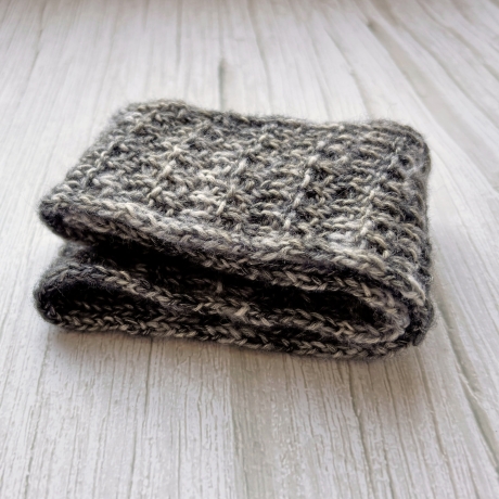 Handgestrickter Knotenschal Grau Strukturmuster ca 12 x 100 cm
