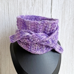 Handgestrickter Knotenschal Lila in Strukturmuster ca 11 x 100 cm