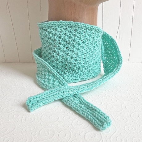 Mini Tuch Mint Knotenschal in Noppen gestrickt ca 12 x 105 cm