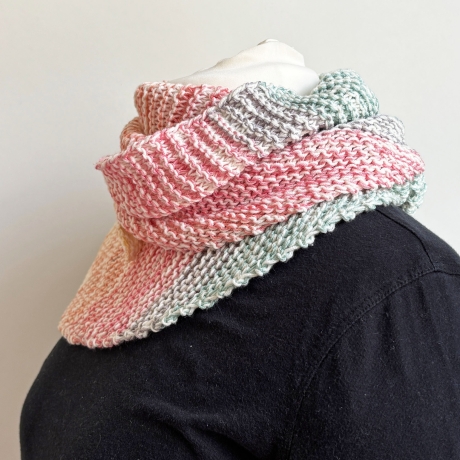 Dreieckstuch Regenbogen Verlauf handgestrickt ca 40 x 160 cm