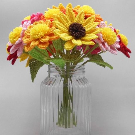 Häkelanleitung Blumenstrauß bunt mit Sonnenblumen aus Wollresten