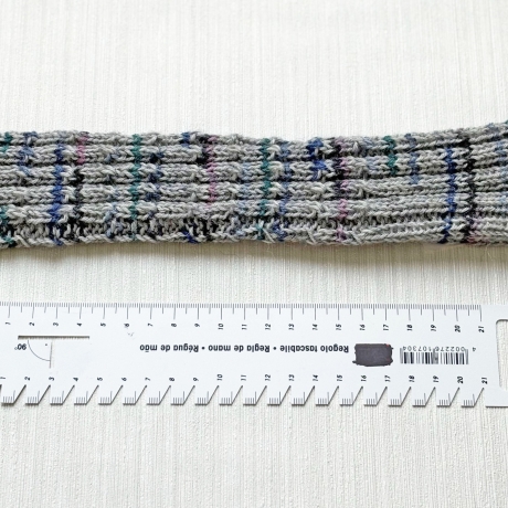 Handyhülle Grau Zopfmuster Handarbeit Umfang dehnbar bis ca 20 cm