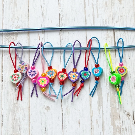 Maschenmarkierer Herzen Set mit 10 Stück bunte Dekoperlen