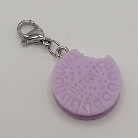 Keks mit Cremefüllung lila Clip Anhänger Bettelarmband Kinder