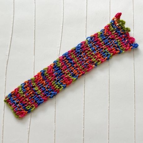 Lesezeichen Lila Rot Petrol bunt verschiedene Formen gestrickt 