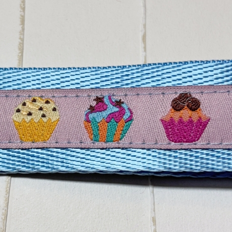 Schlüsselband Cupcakes Muffins Törtchen genäht ca 2,5 x 15 cm