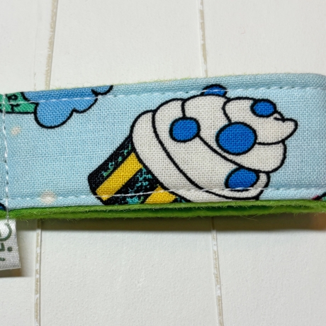 Schlüsselband Cupcakes Muffins Törtchen genäht ca 2,5 x 15 cm