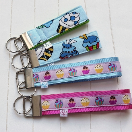 Schlüsselband Cupcakes Muffins Törtchen genäht ca 2,5 x 15 cm
