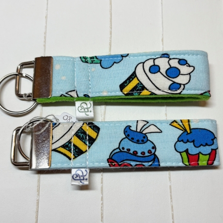 Schlüsselband Cupcakes Muffins Törtchen genäht ca 2,5 x 15 cm