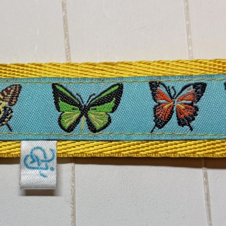 Schlüsselband Schmetterlinge Borte auf Webband ca 2,5 x 15 cm