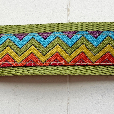 Schlüsselband Ornamente Blumen Zickzack Ringel ca 2,5 x 15 cm