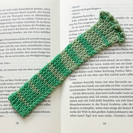 Lesezeichen Grün verschiedene Formen handgestrickt