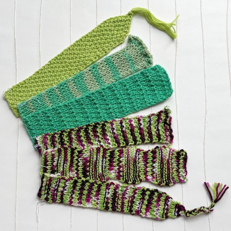 Lesezeichen Grün verschiedene Formen handgestrickt