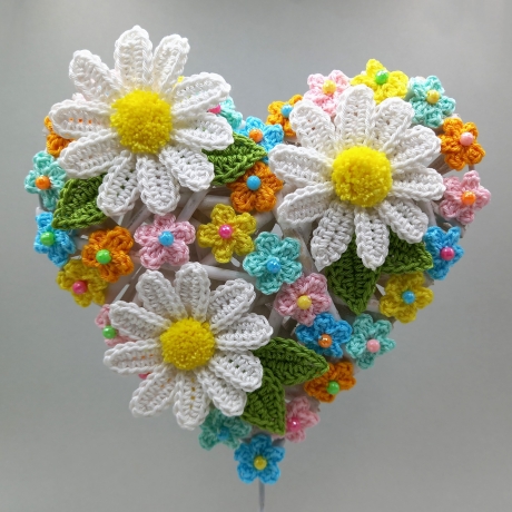 Häkelanleitung Blumen Dekoration für Türkranz und Herz-Aufsteller