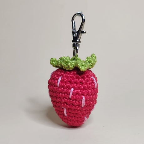 Gehäkelte Erdbeere Schlüsselanhänger, Amigurumi