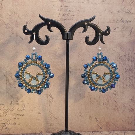 Boho Hängeohrringe aus Glasperlen in Silber/Blau, handmade