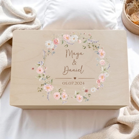 Erinnerungskiste Geschenk zur Hochzeit Hochzeitskiste Namen Datum
