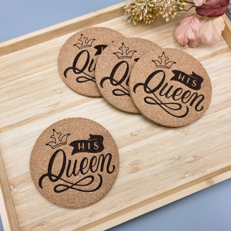 gravierter Korkuntersetzer His Queen