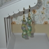 Handgefertigte Wellen-Ohrringe in Apatit-Optik – Polymer Clay
