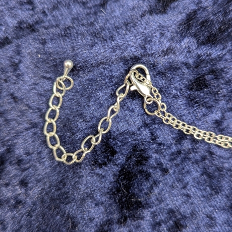 Silberkette mit Anhänger , blauen Glasperlen  Blütenzauber 