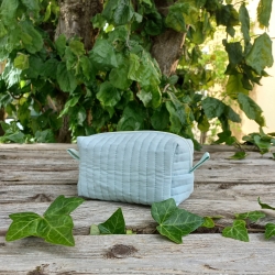 Kulturbeutel Boxy Bag Lindgrün gesteppt | Kosmetiktasche 