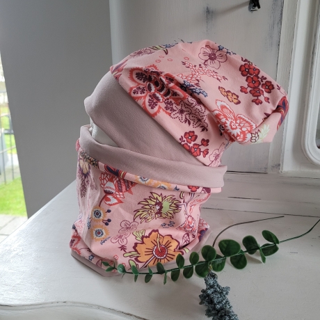 Beanie Mütze & Loop Set aus rosa Blumen Jersey KU 53-55cm