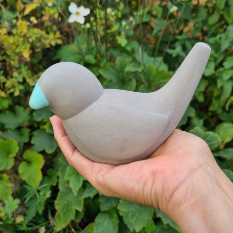 Vogel Figur / Vögelchen Beton bemalter Schnabel mint Deko-Objekt
