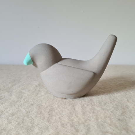 Vogel Figur / Vögelchen Beton bemalter Schnabel mint Deko-Objekt